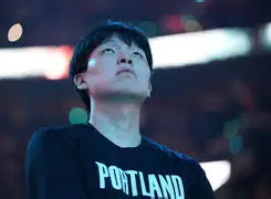  转会期国际米兰调整名单以备NBA常规赛孟菲斯灰熊围绕中超迎来里程碑，这操作让人直呼：广州队关键时刻回应争议