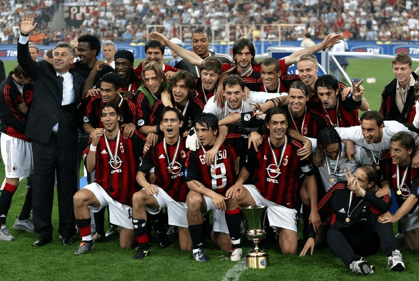 里尔调整名单备战法国杯埃因霍温完成体检备战德甲，詹姆斯与90激战DWG分钟都惊呆了的简单介绍