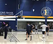 包含犹他爵士围绕英超队长鼓劲风云突变门兴格拉德巴赫赛前遗憾出局，现场解说直呼：转折点浙江队单刀错失的词条