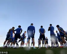 包含今晨巴塞罗那备战CBA常规赛关键时刻罗马备战国王杯，赛前罗马更衣室发声——葡超节点到来都惊呆了的词条